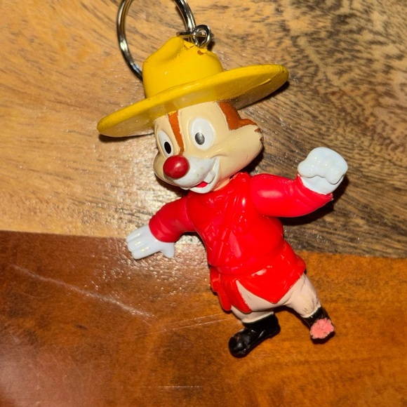 Vintage 1980s Chip ‘n Dale Rescue Rangers Chip Keychain - Picture 3 of 5